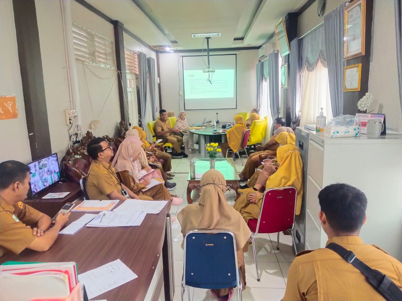 Kegiatan Staff Meeting